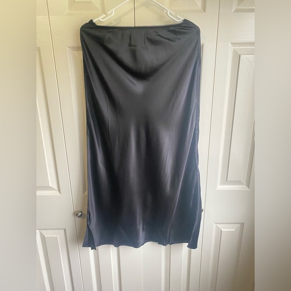 New Reformation Layla Silk Black Maxi skirt - Picture 3 of 9